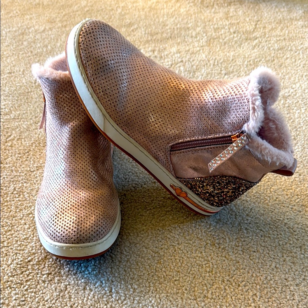 Skechers Girl's Shoutouts-Cozy Shines Sneaker